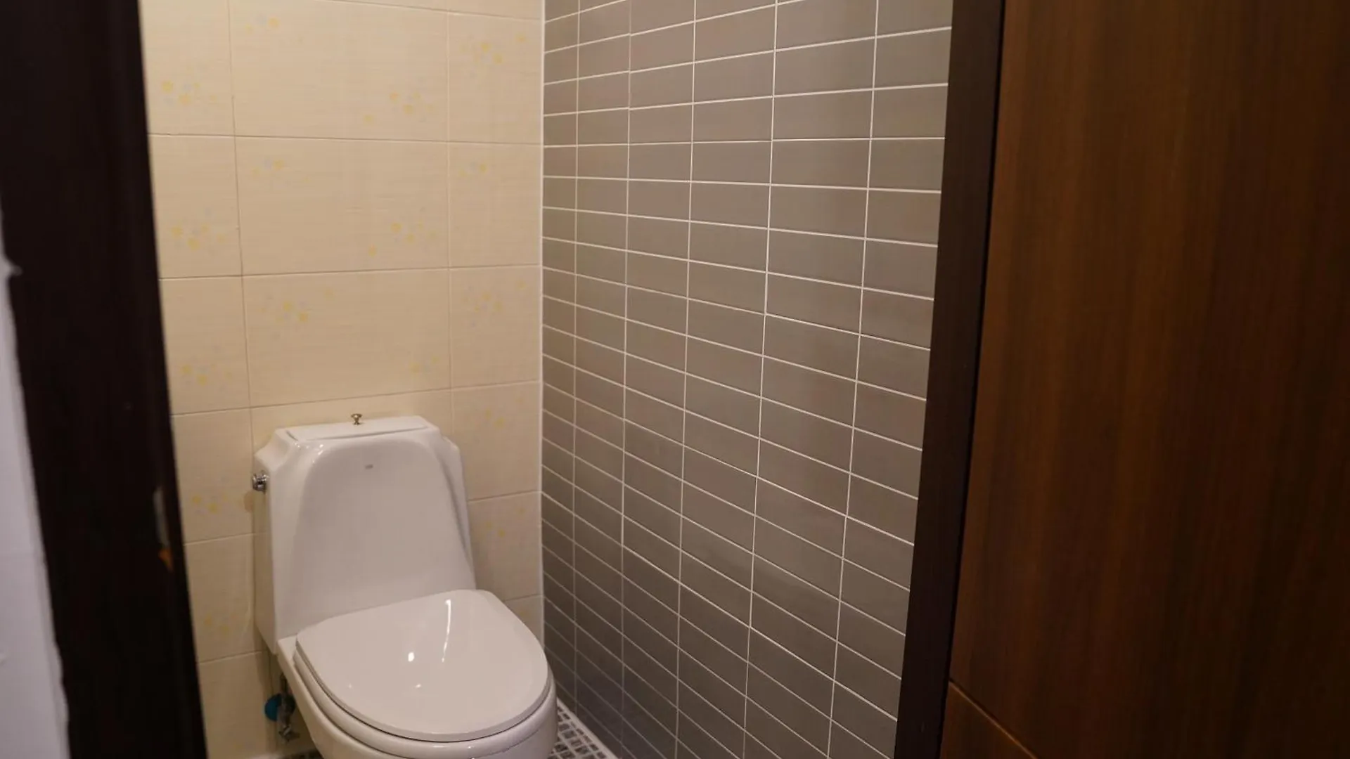 Apollo Guesthouse Seoul 2*,  Südkorea